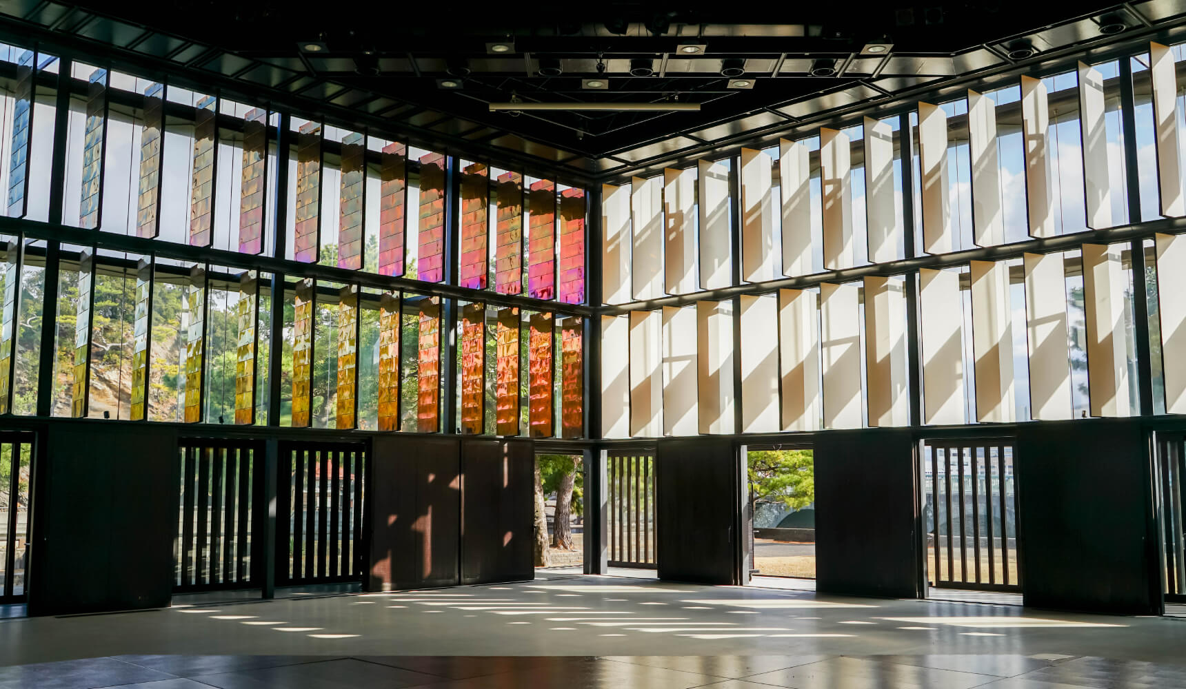 キューブA（多目的ホール）