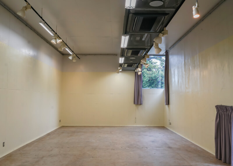 キューブD1（展示室）